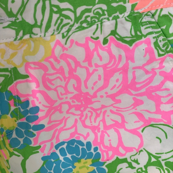 Lilly Pulitzer Buttercup shorts multi colored - Picture 2 of 7